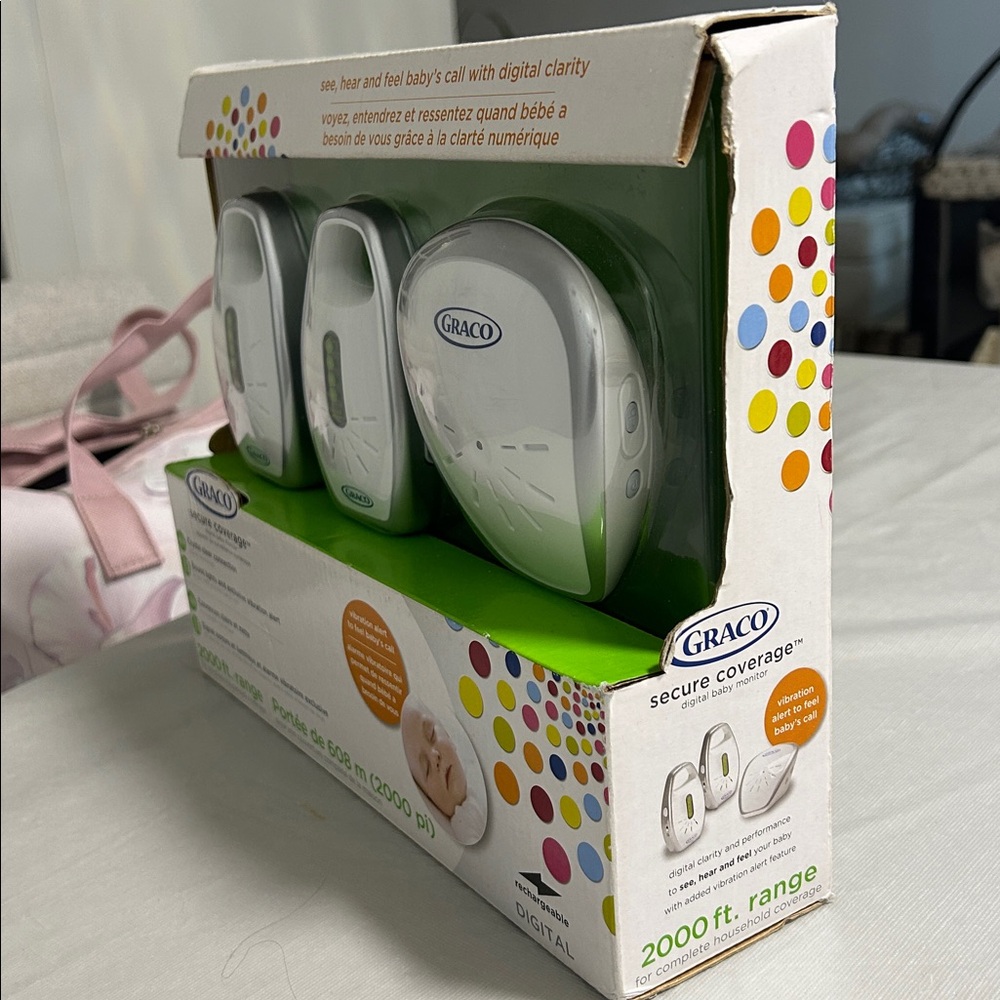 Graco Secure Coverage Digital Baby Monitor Set - Picture 3 of 4